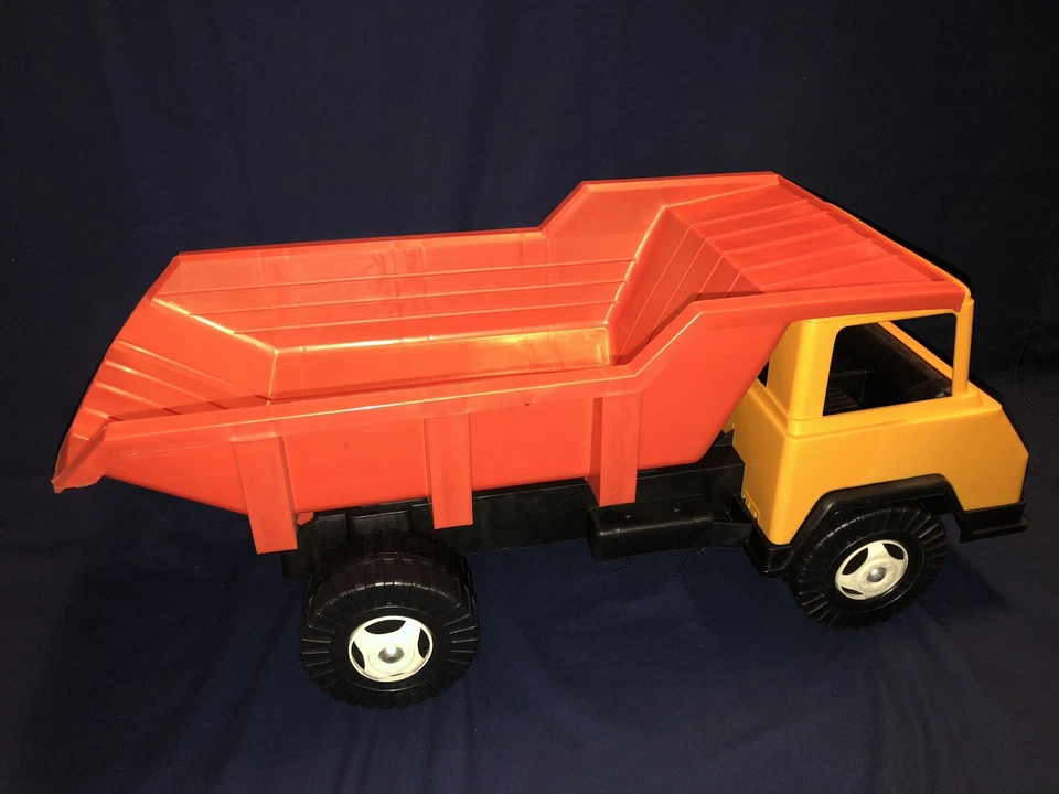 NEW IN BOX  Kaku Robust Truck 720, 1970s, 28” Long, West Germany - Image 3 of 4