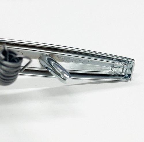 1987-88 Olds Cutlass Supreme 442 Stand Up Hood Emblem /Tail Light Emblems Gray - Picture 4 of 4