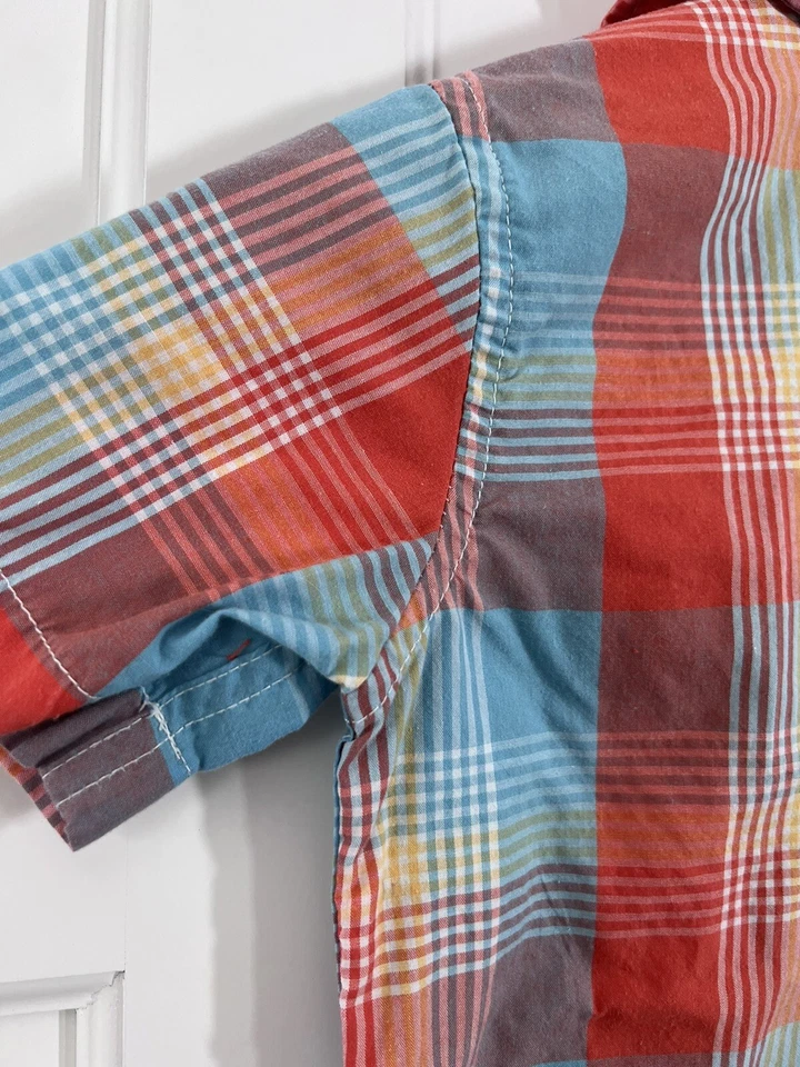 Boys OLD NAVY Sz XS Blue, Red, Yellow Short Sleeve Plaid Button-Up Shirt Lion - Image 4 of 4