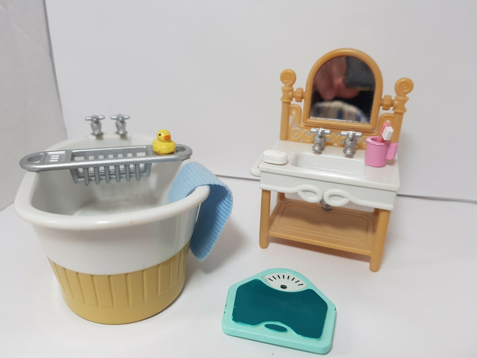 sylvanian families small bathroom set