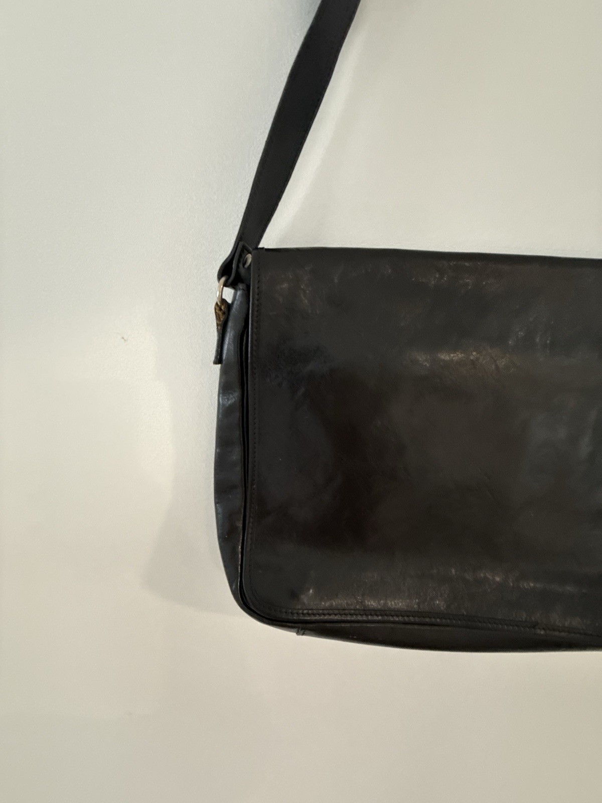 ✿ Made in Italy Black Genuine Leather Crossbody Bag Leather Inside & Outside