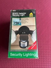 NEW Vintage Woods Outdoor Security Motion Detector Security Light  # 2154 Brown
