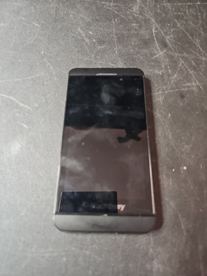 Blackberry Z10 STL100-3 (AT&T) 16GB Black No Battery Untested
