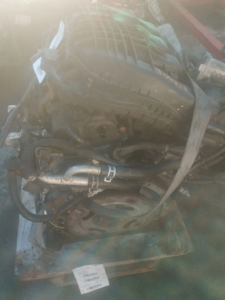 Used Engine Complete Assembly fits: 2011 Chrysler Town & country 3.6L 6 cylinder Foto 3 de 4