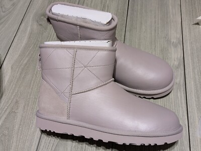 Rare! Model UGG Classic Mini Quilted Pearlized BOOT! Sz 7.0 Color