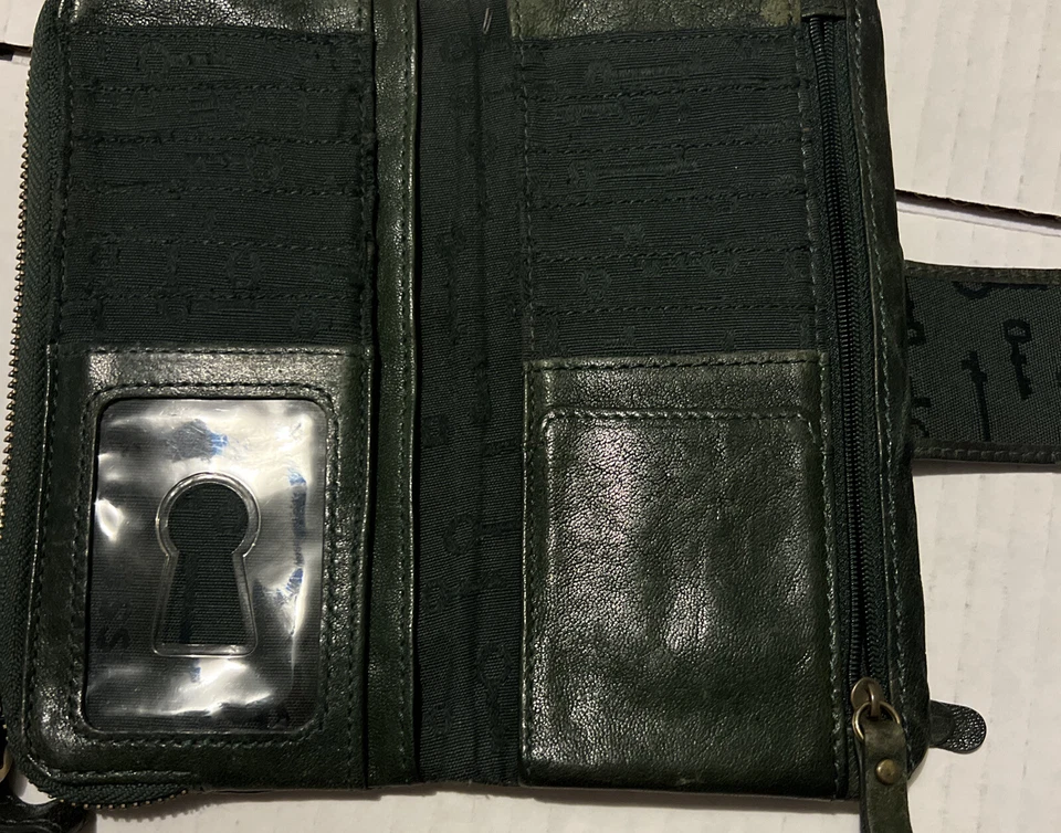 Cartera Fossil Long Live Vintage Oliva, Cuero Vintage y Usada Foto 3 de 4