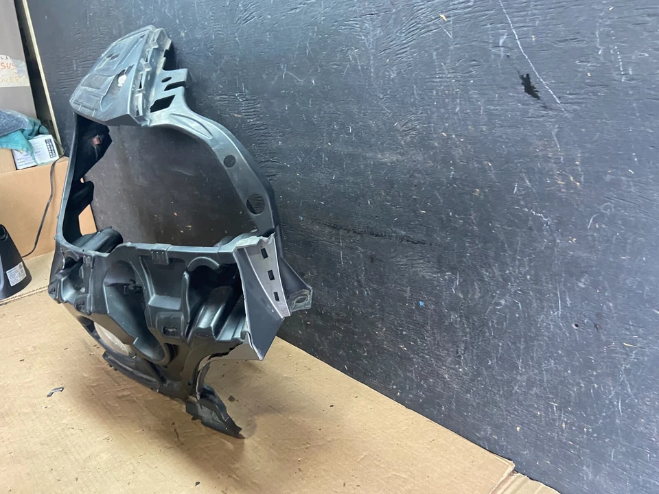 Soporte de luz antiniebla delantero derecho BMW X5 E70 2007 a 2010 montaje O8087 DG Foto 2 de 4