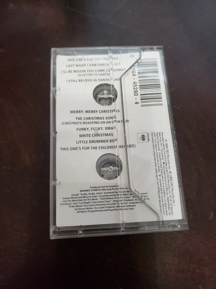 Tested Working NEW KIDS ON THE BLOCK Merry Christmas 1989 Cassette Funky Formats - Image 3 of 4