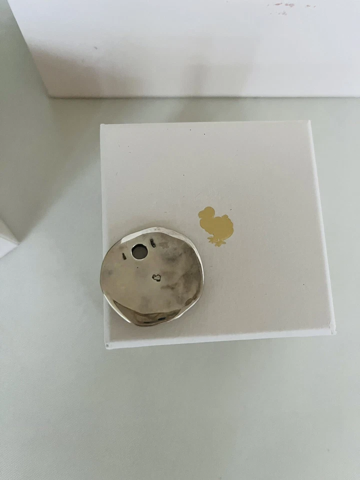 ciondolo Dodo Pomellato Piastrina Argento 925 e Sagoma Oro giallo 18kt RARO - Immagine 4 di 4