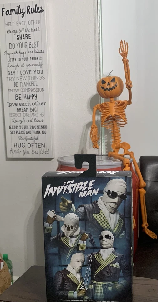 Halloween: The Invisible Man - Figura de acción definitiva del Dr. Jack Griffin de NECA Foto 3 de 4