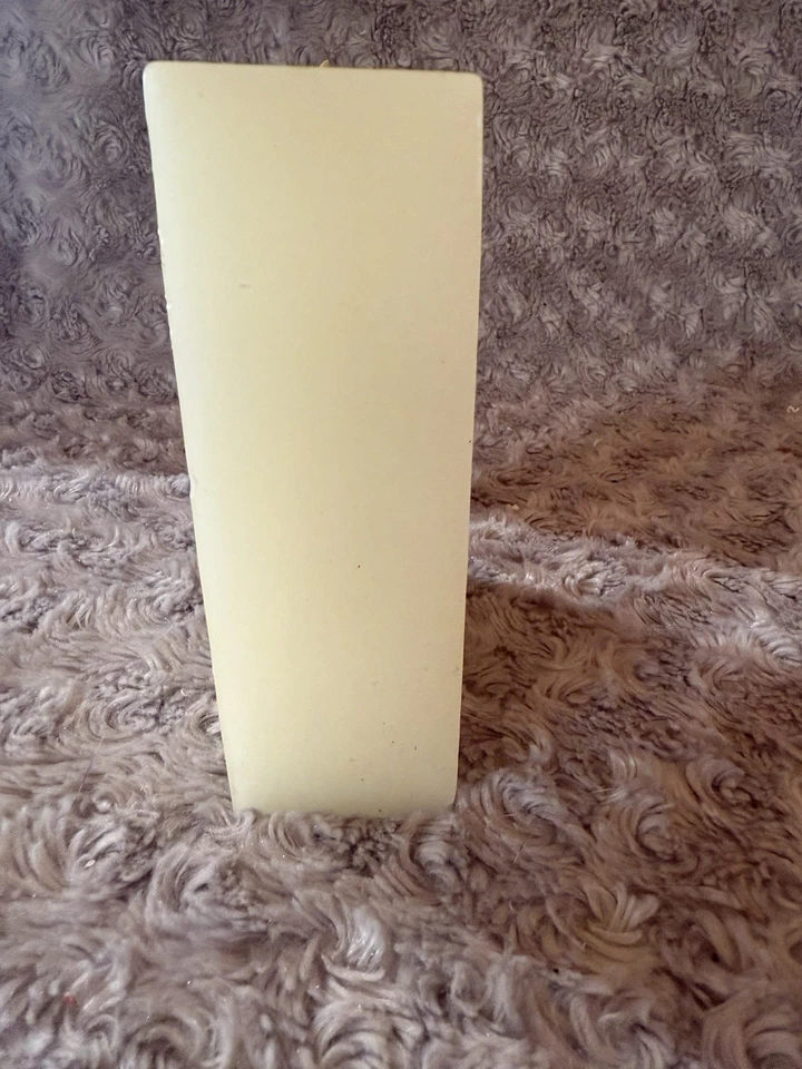 Прямоугольная свеча с кельтским крестом - Изображение 2 из 4