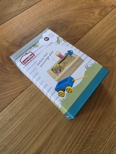 Lundby Sandpit Set BNIB With Bucket, Spade, Watering Can, Sandpit And Trolley - Picture 7 of 7