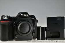NIKON D500 20.9MP Digital Camera Body Excellent-