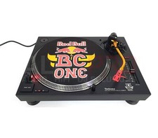 Technics Sl-1210 Mk7 High Performance Dj Turntables Pair - And Mixer Z2