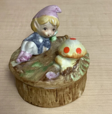 Trinket Box with Lazy Elf - Gnome- Pixie & Mushroom Vintage 1970s HOMCO #5404