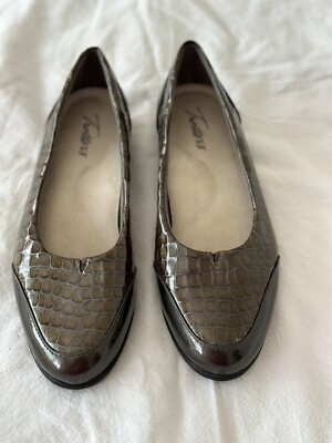 Trotters Women s Arnello Flat Shoes Size 6.5