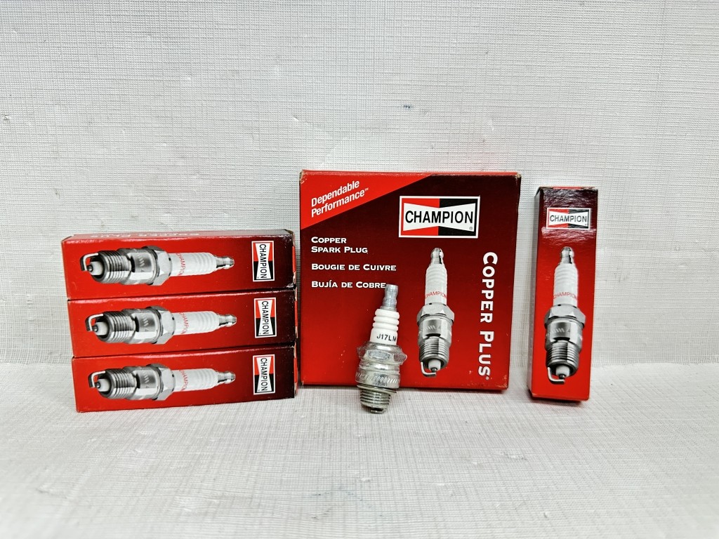 NEW Set of 4 Champion Copper Plus Spark Plugs #845 / J17LM