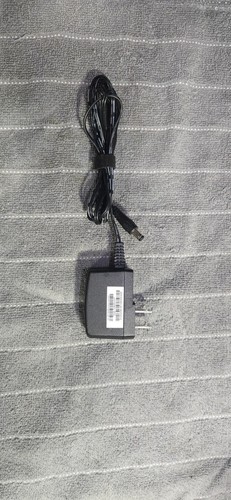 NETGEAR ProSafe 8-Port Gigabit Ethernet Network Switch GS108 v2 - Picture 2 of 7