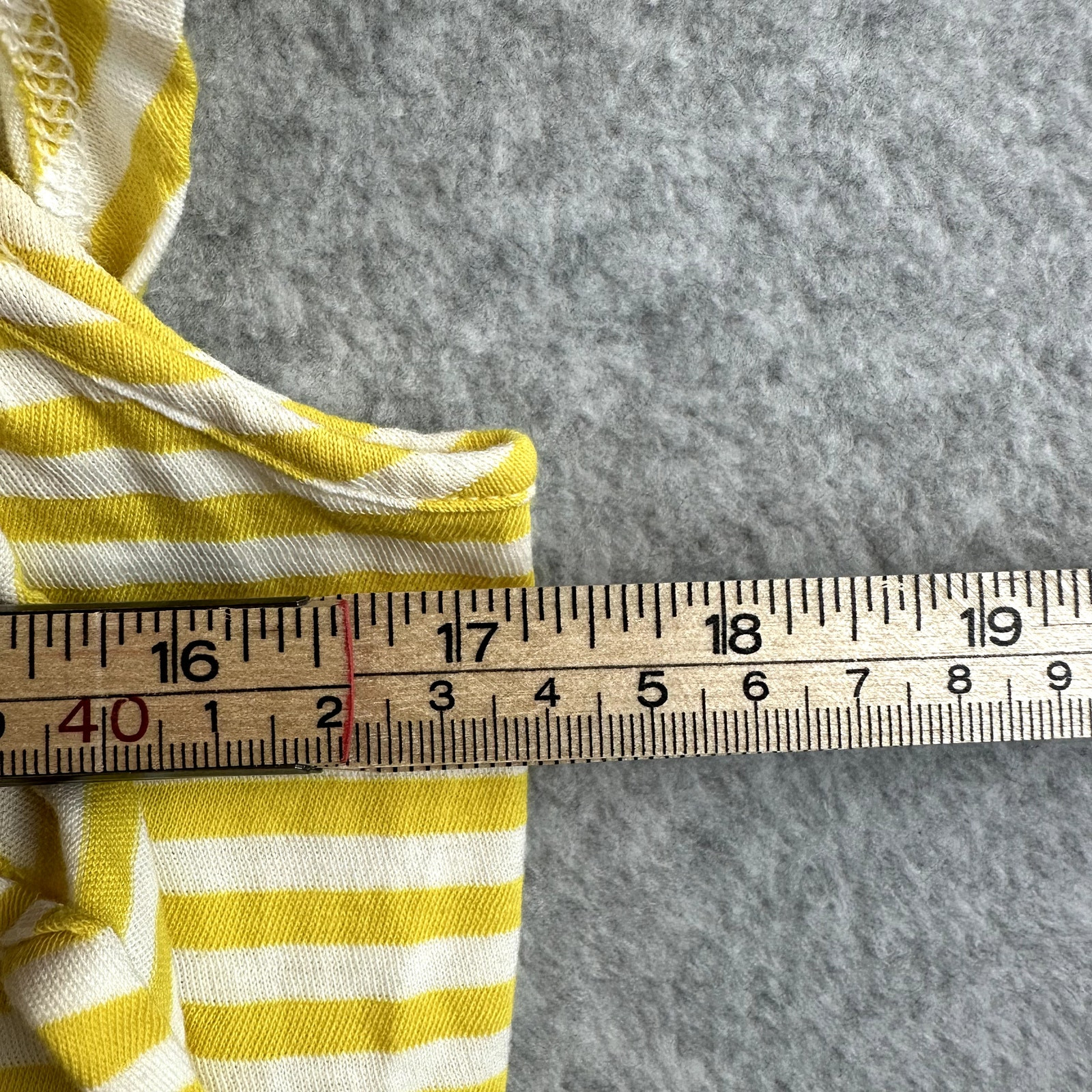 Cabi Striped Ruffle Tee Women's Size Small Yellow White Daisy T-Shirt Style 5748