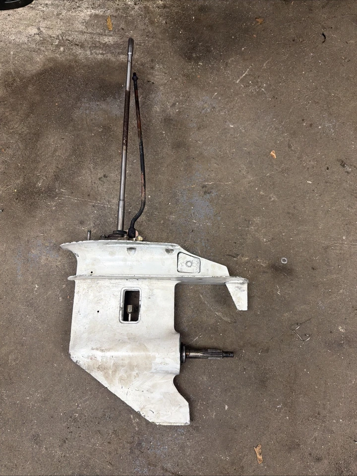 Johnson Evinrude 20" Lower Unit 20 25 30 35 HP 1980 - 2005 Long Shaft AS IS - Image 3 of 4