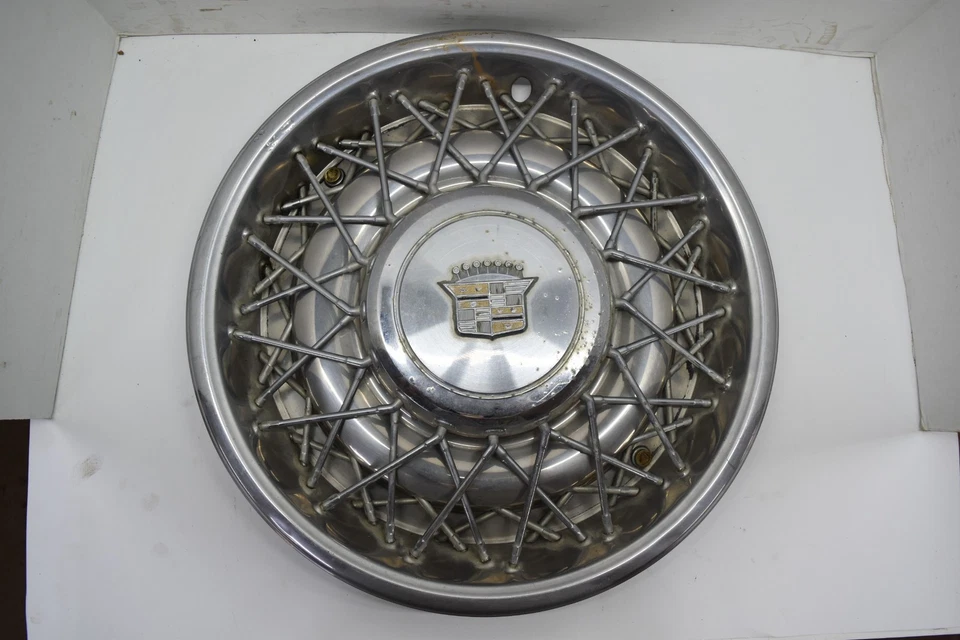 Cadillac Deville Fleetwood 1975 1985 tapacubos cubierta de rueda radios 15" 75 76 77 78 79 Foto 4 de 4