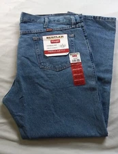 NEW Men's 42x32 Rustler by Wrangler Classic Regular Fit Straight Leg Jeans NWT