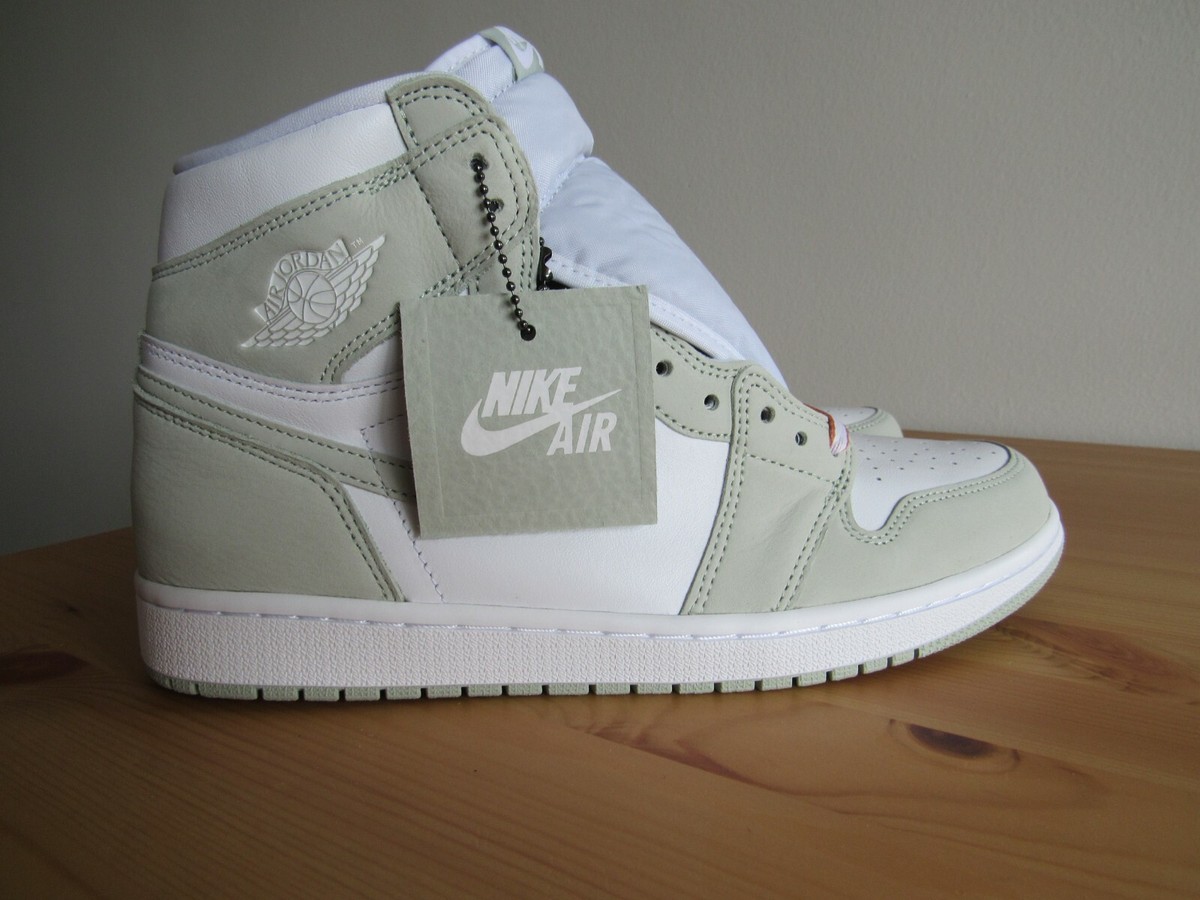 Nike Air Jordan 1 Retro High OG Seafoam Womens Size 11