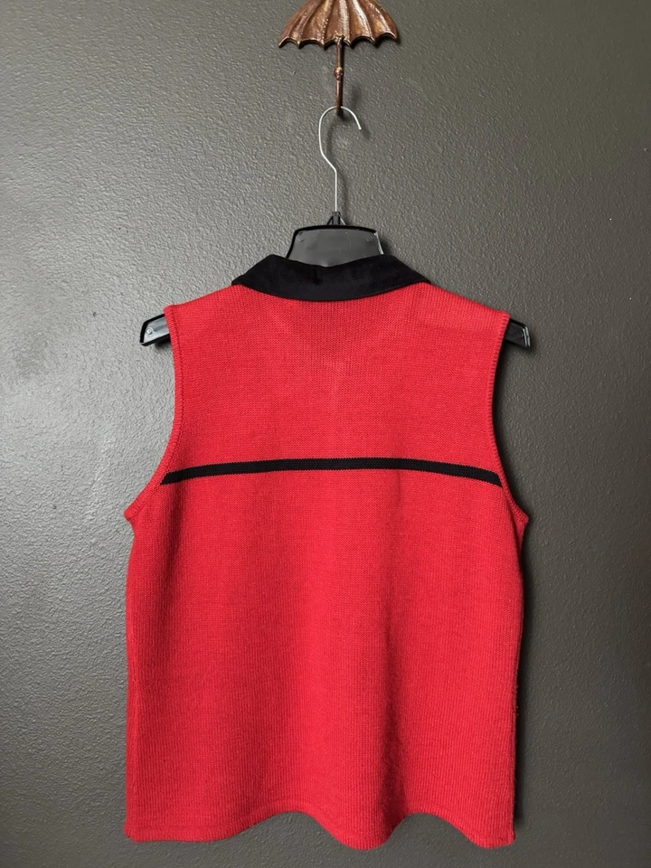 Crazy Horse By Liz Claiborne Red BOW Button Up sleeveless Blouse / Vest - Image 4 of 4