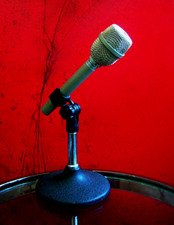 Vintage 1987 Electro Voice RE-11 dynamic cardioid microphone w clip RE15 RE10