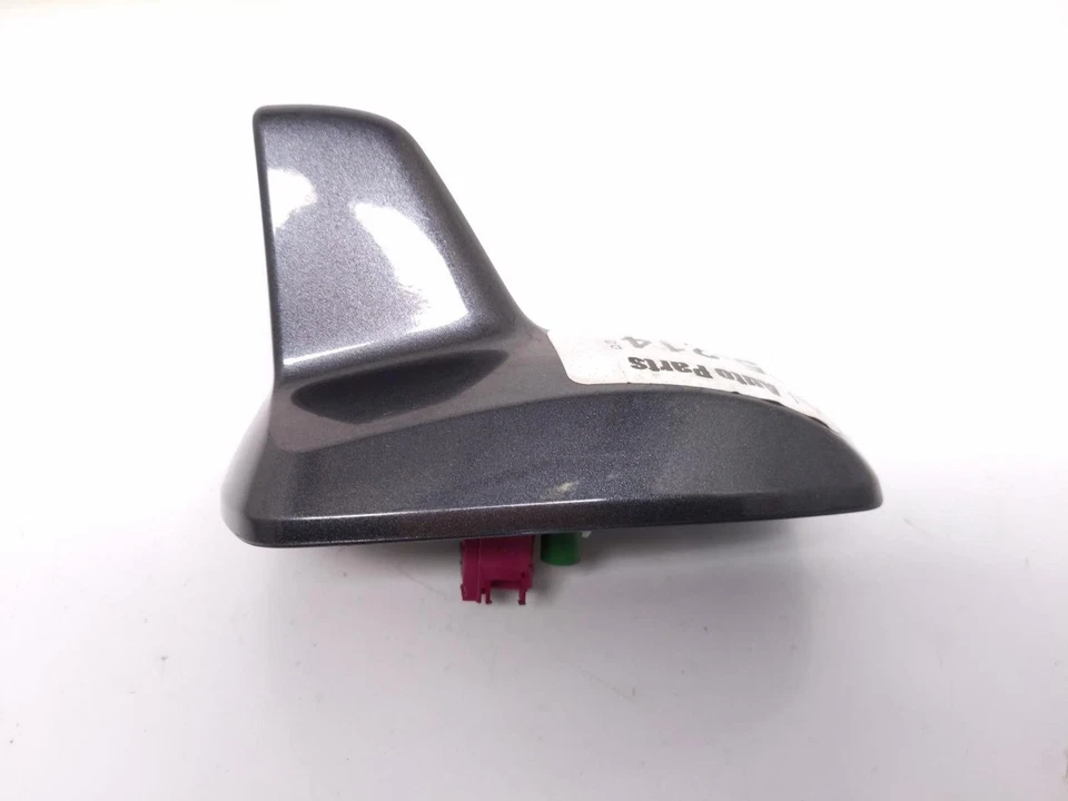 Antena radio techo Mercedes-Benz E350 2014-2016 - gris 222-905-63-07-64 Foto 2 de 4