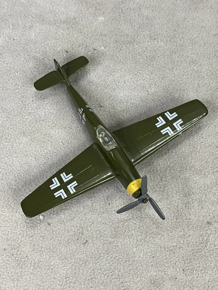Avión de juguete fundido a presión Dyna-Flites de colección, específicamente un Messerschmitt Bf 109 Foto 2 de 4