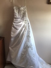 David Bridal Wedding Dress New Size 10 With Veil White
