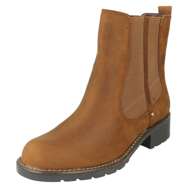 clarks ladies chelsea boots