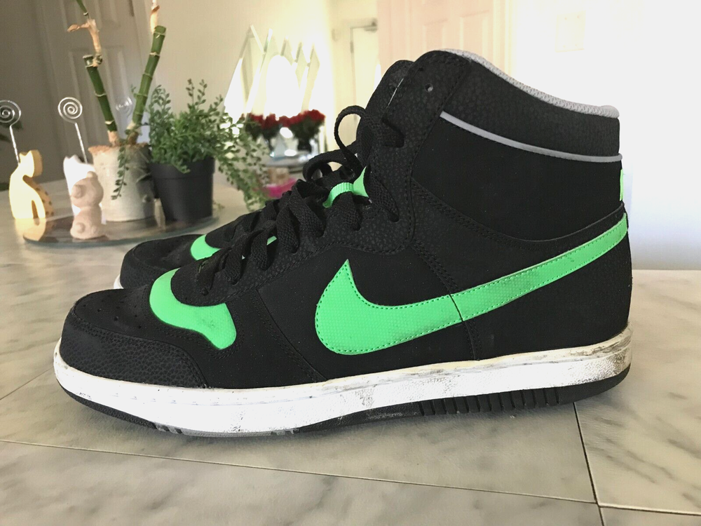 NIKE green logo mens lace up black basketball athletic shoes size 10