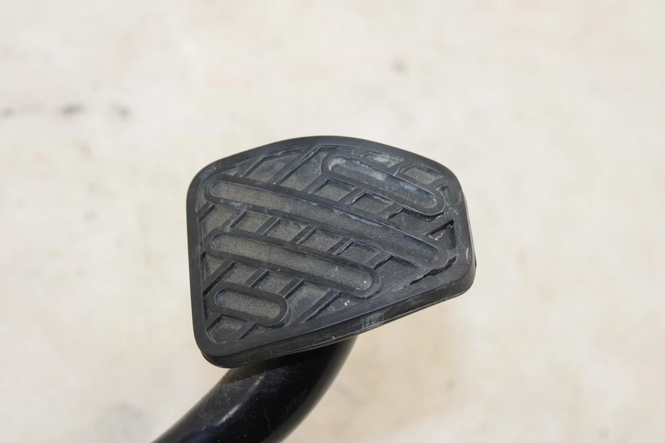2010-2020 Nissan 370z M/T Brake Pedal OEM KV65 - Image 2 of 4