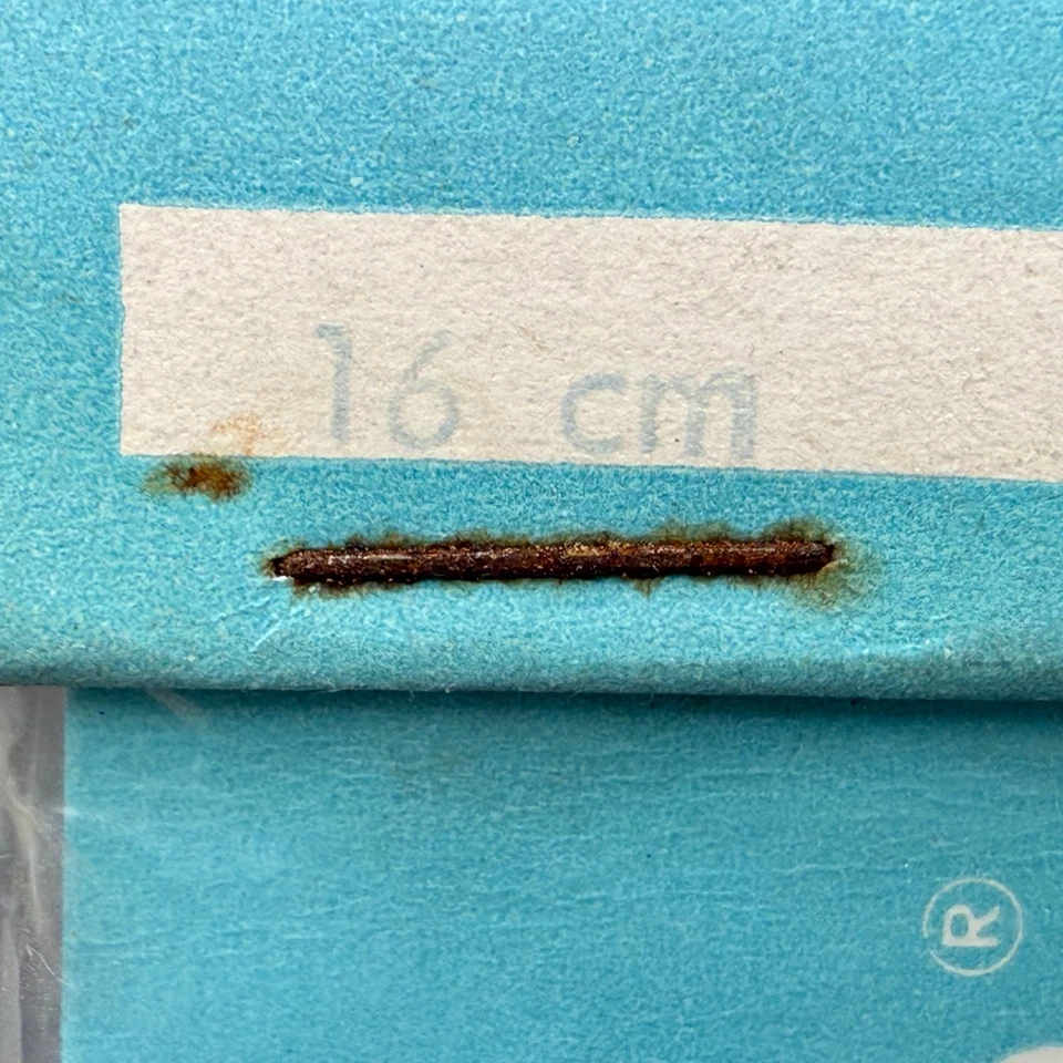 Prontor AGC cable release with "Leica-Bell" mount, witch lock, 16cm. Boxed - Image 3 of 4