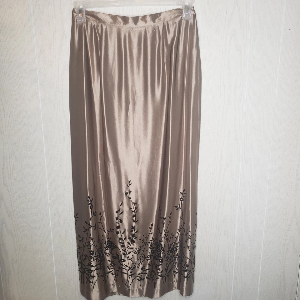 Falda larga bordada satinada vintage diseño Paul Harris talla grande Foto 3 de 4