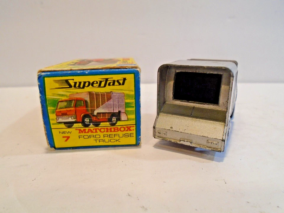Matchbox Superfast 7 Refuse Truck in Box - Transitional Vintage 1970 Lesney - Image 4 of 4