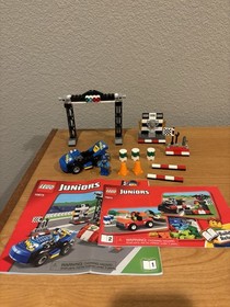 LEGO Juniors Set 10667, 10683 and 10673. 3 sets, all 99% complete, box + manuals