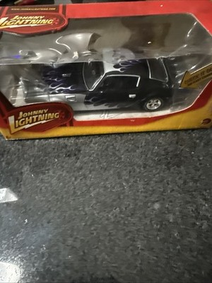 Johnny Lightning WHITE LIGHTNING  70 Pontiac Firebird Trans Am 1:24  RARE