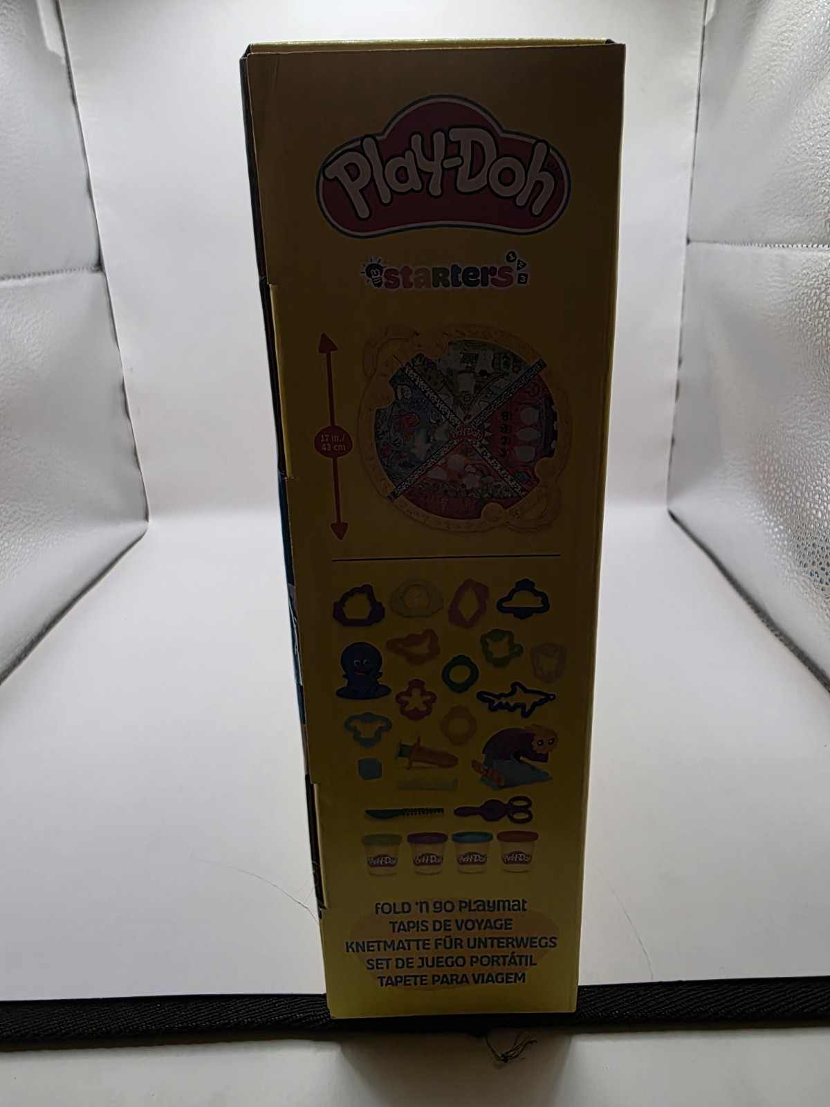 Play-Doh Fold & Go Playmat Starter Set with 19 Accessories, Preschool Toys New