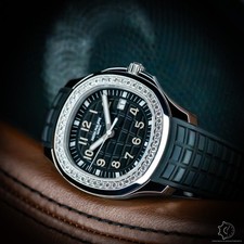 Patek Philippe Aquanaut 5267/200A-001 Black Dial Steel 39mm Box & Papers