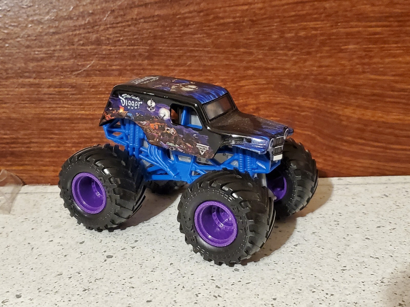 Picture 1 of 4