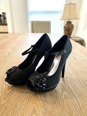 Bakers Shoes Jasmin Stiletto Black High Heels Open Toe Woman’s Size 1/2 M 