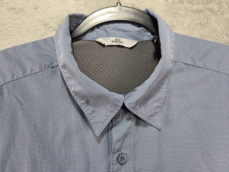 Camisa Wrangler Azul Roll-Tab Abotonada Poli Nylon Para Hombres Pesca al Aire Libre Senderismo XL Foto 2 de 4