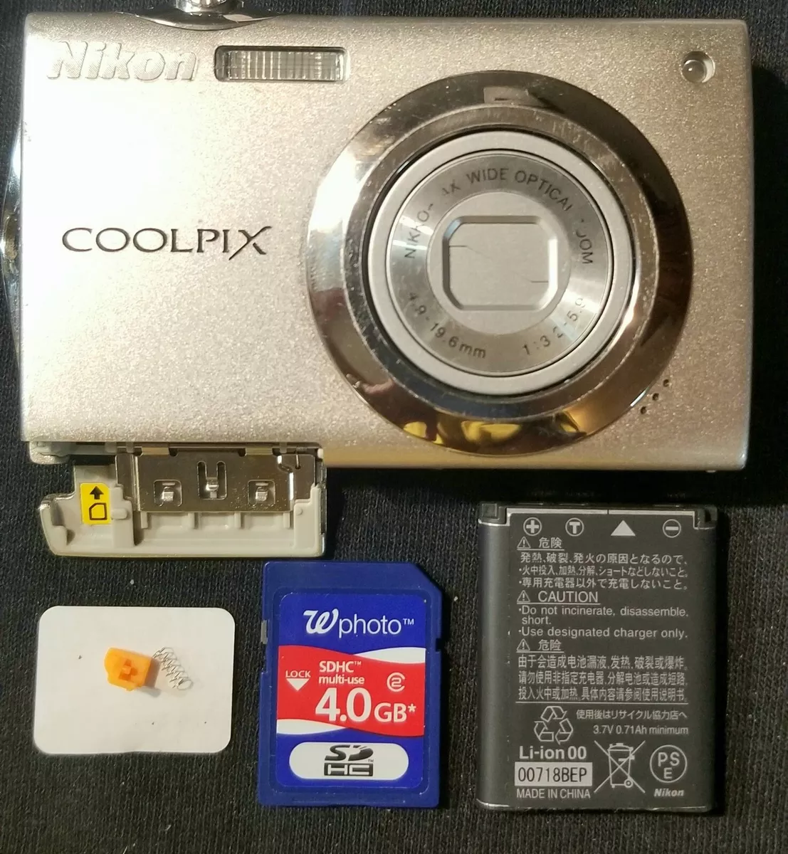 Nikon COOLPIX S4000 Digital Camera Silver ~ FOR PARTS ~ + Battery + 4.0 GB Card
