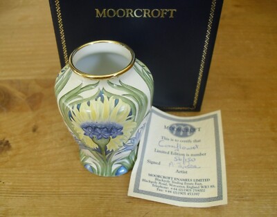 Boxed Ltd Ed Moorcroft Emaille ''Kornblume'' Vase - Amanda Rose - 3'' (7,75 cm)