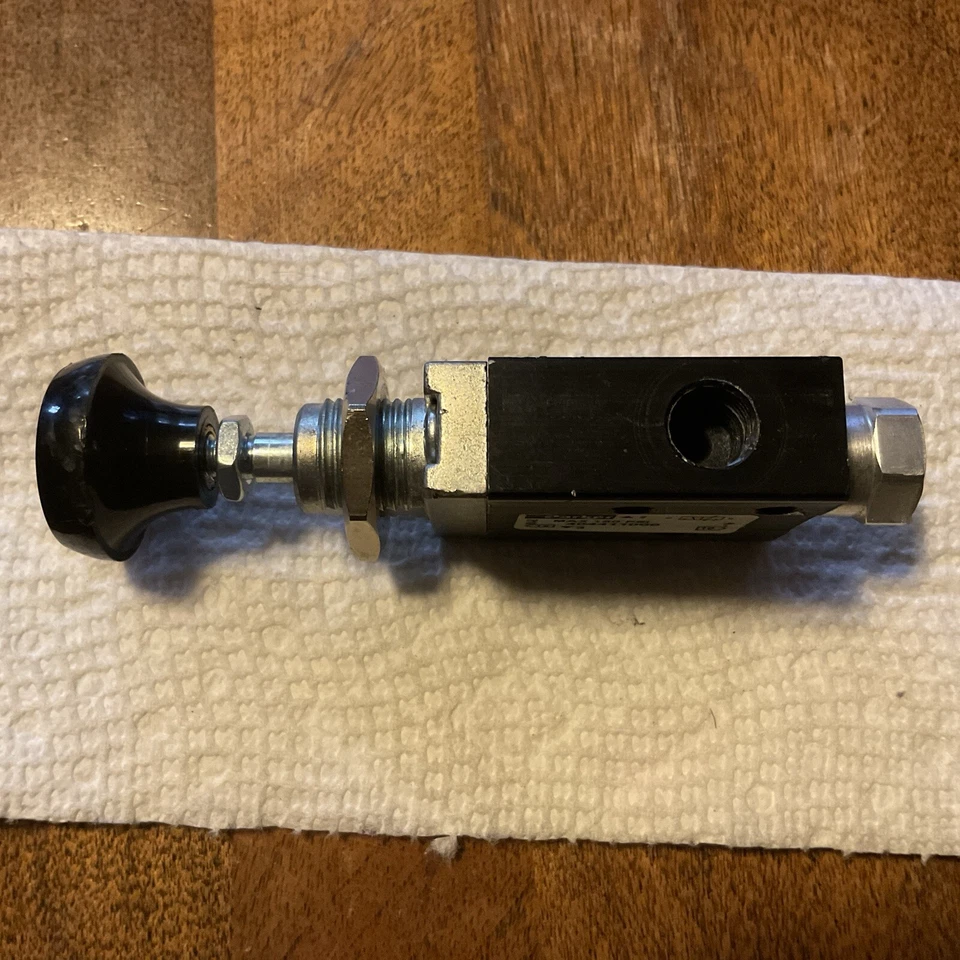 New Parker 404411000 Manual Air Control Valve 3-Way 1/8" NPT - Image 3 of 4