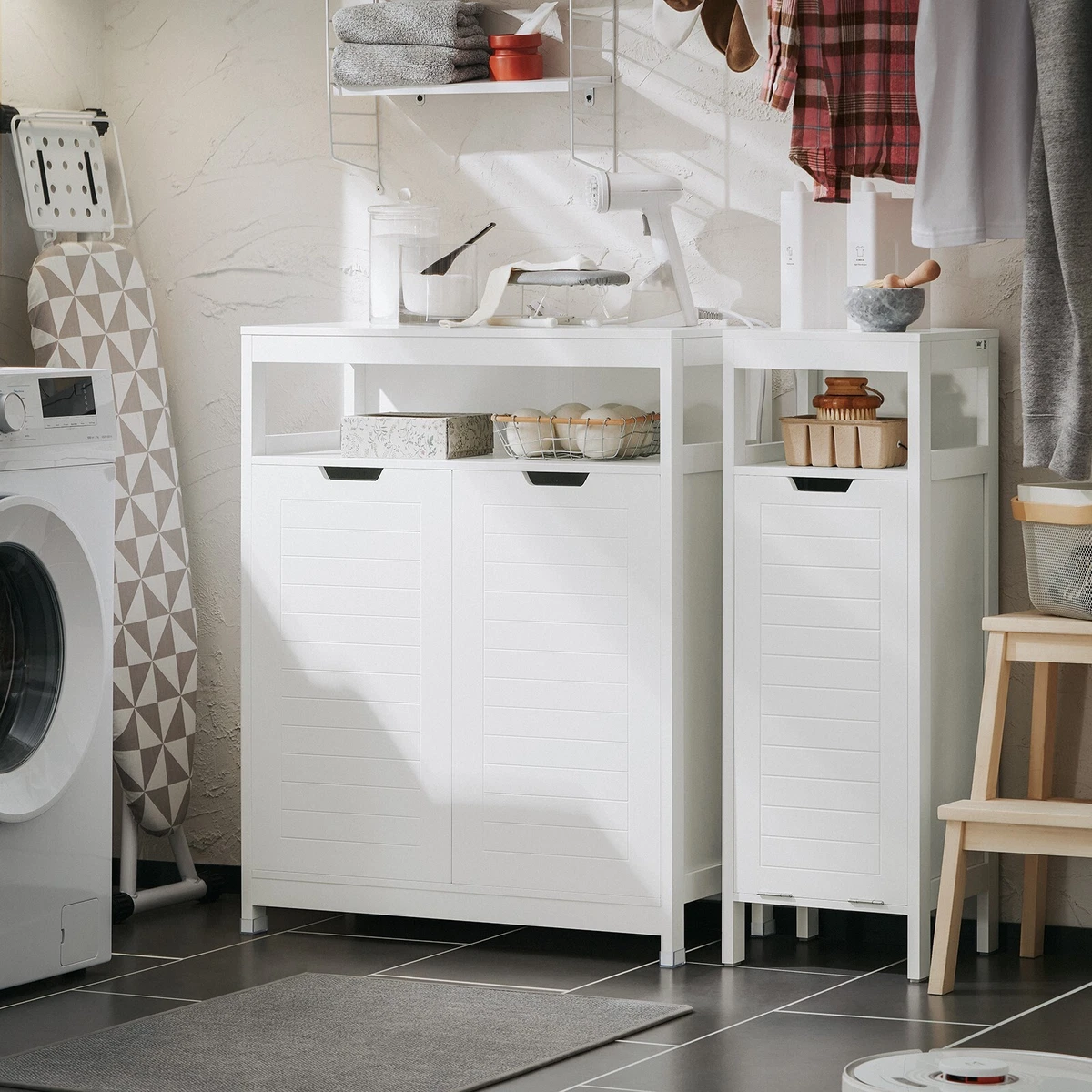 SoBuy Cómoda de baño y puertas Armario midi Armario de baño Aparador Armario de pasillo BZR121-W