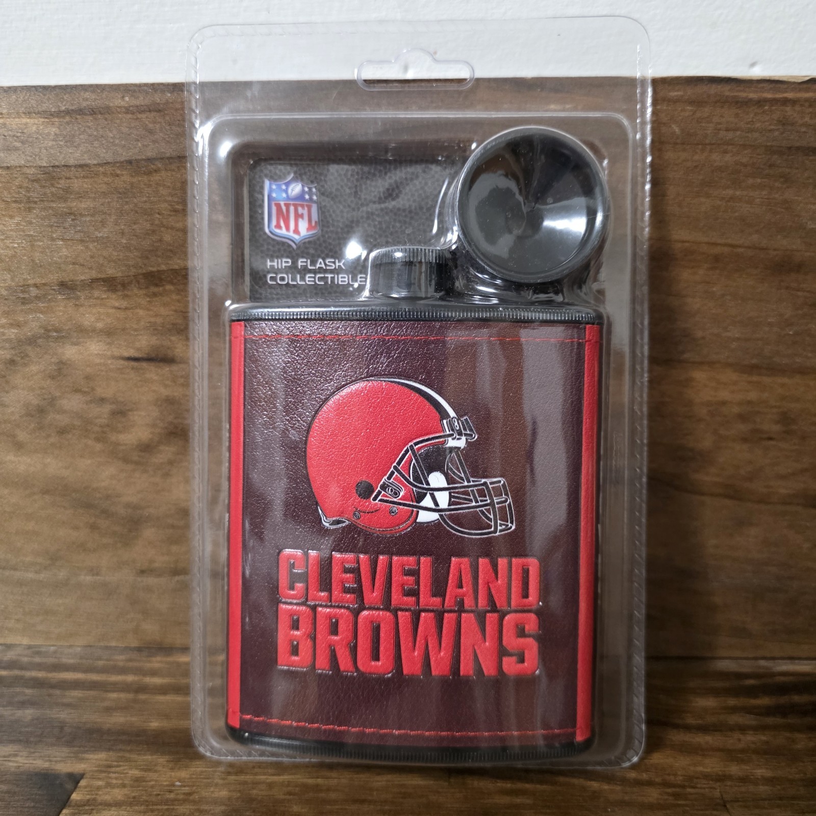 NEW NFL Cleveland Browns Plastic Hip Flask .